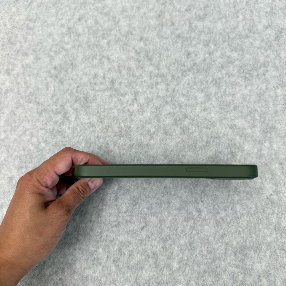 RIMOWA Polycarbonate Cactus Green Groove Case for iPhone 12 Pro - Picture 12 of 16